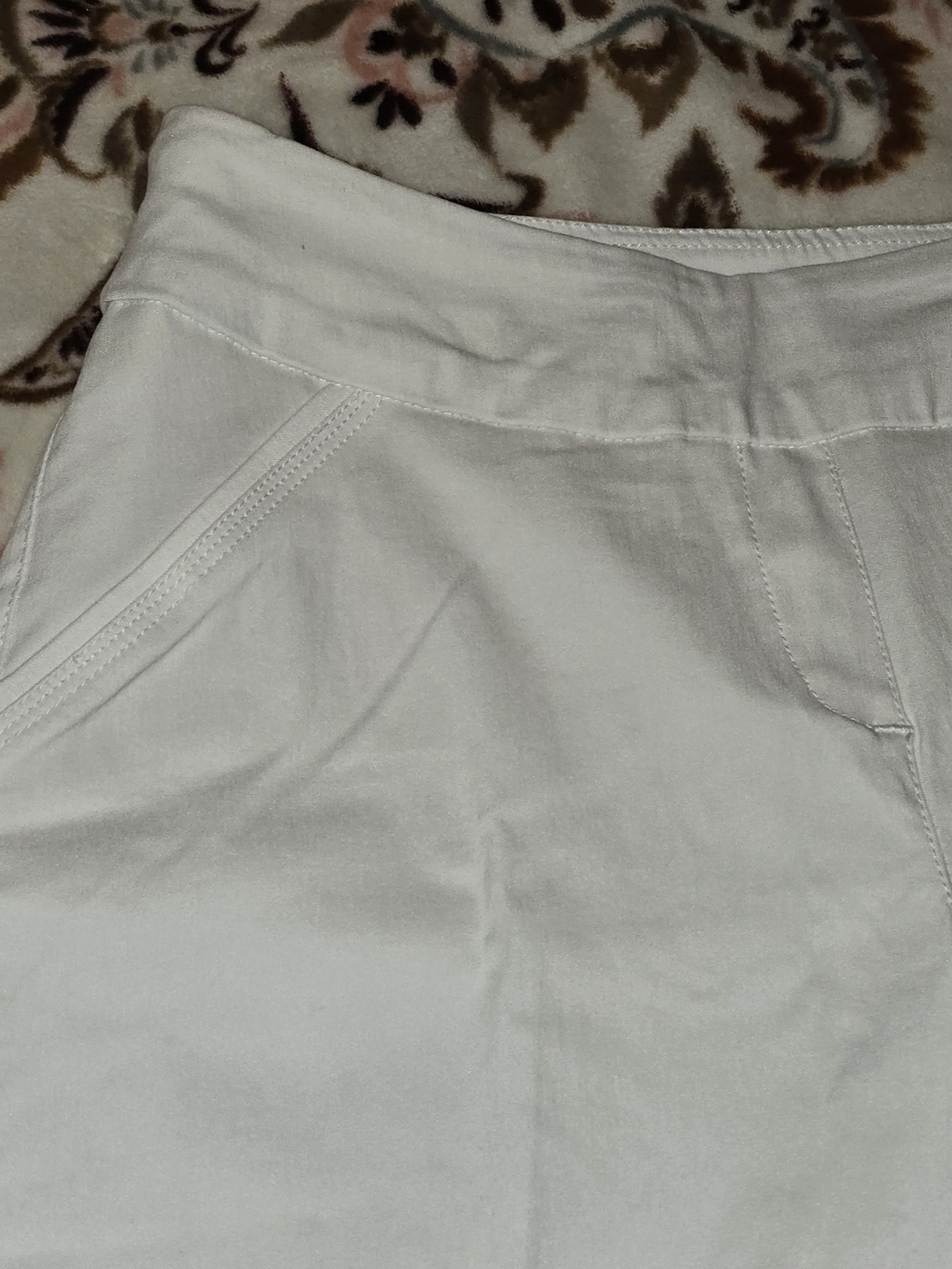 NWT Kim ROGERS 6 PETITE belk White Women's Stretch Bermuda Shorts - Picture 2 of 9